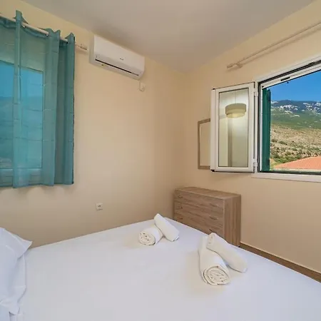 דירה Mariana Sea View *