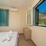 Apartment Mariana Sea View *